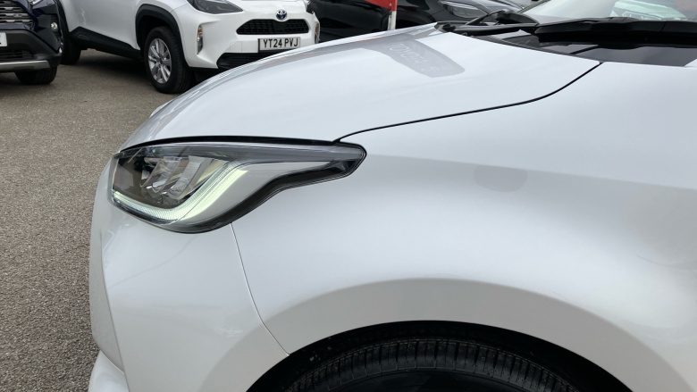 Toyota Yaris 1.5 Hybrid Design 5dr CVT Hybrid Hatchback